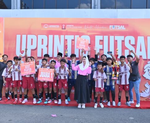 Peserta Kompetisi Skill Nasional 2026 sedang mempresentasikan proyek inovasi di depan dewan juri profesional