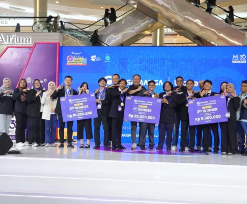 Peserta sedang melakukan persiapan strategi untuk mengikuti event dan kompetisi dengan fokus dan latihan intensif